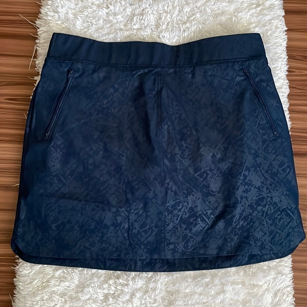 ORVIS Blue Embossed Patterned Skort Size Large